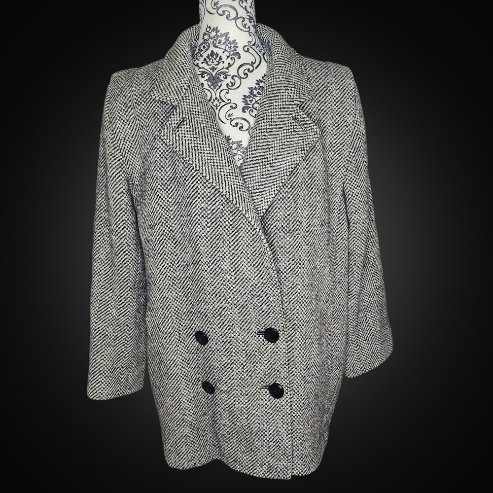 VTG ⭐️ COLLECTION ELEGANTE Black and White Herringbone Coat - 9/10